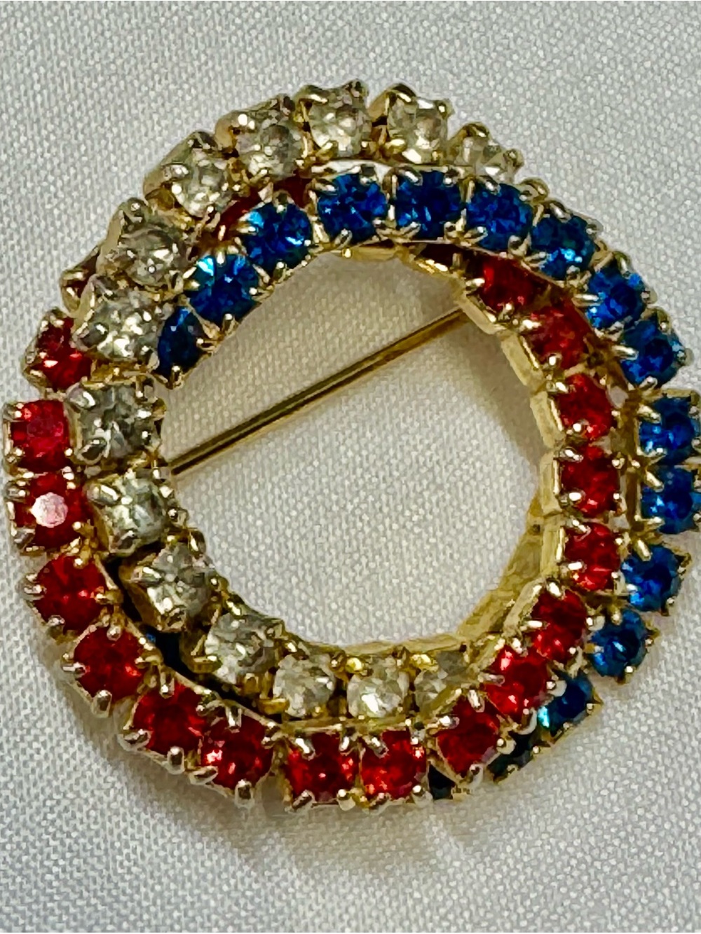 Vintage Patriotic Rhinestone Wreath Brooch